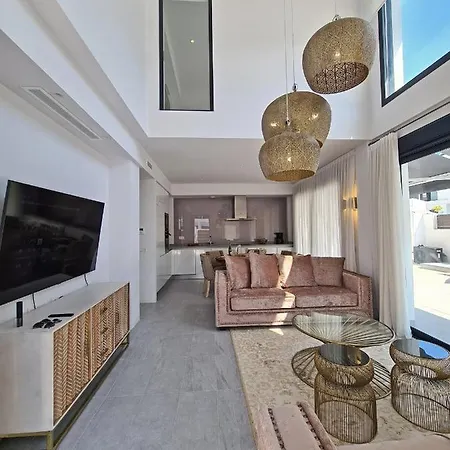 Luxury By Nras 别墅 *